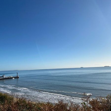 Bournemouth Beachfront Retreat 3 Bedroom 3 Bathroom Seaside B&B With Free Parking المظهر الخارجي الصورة
