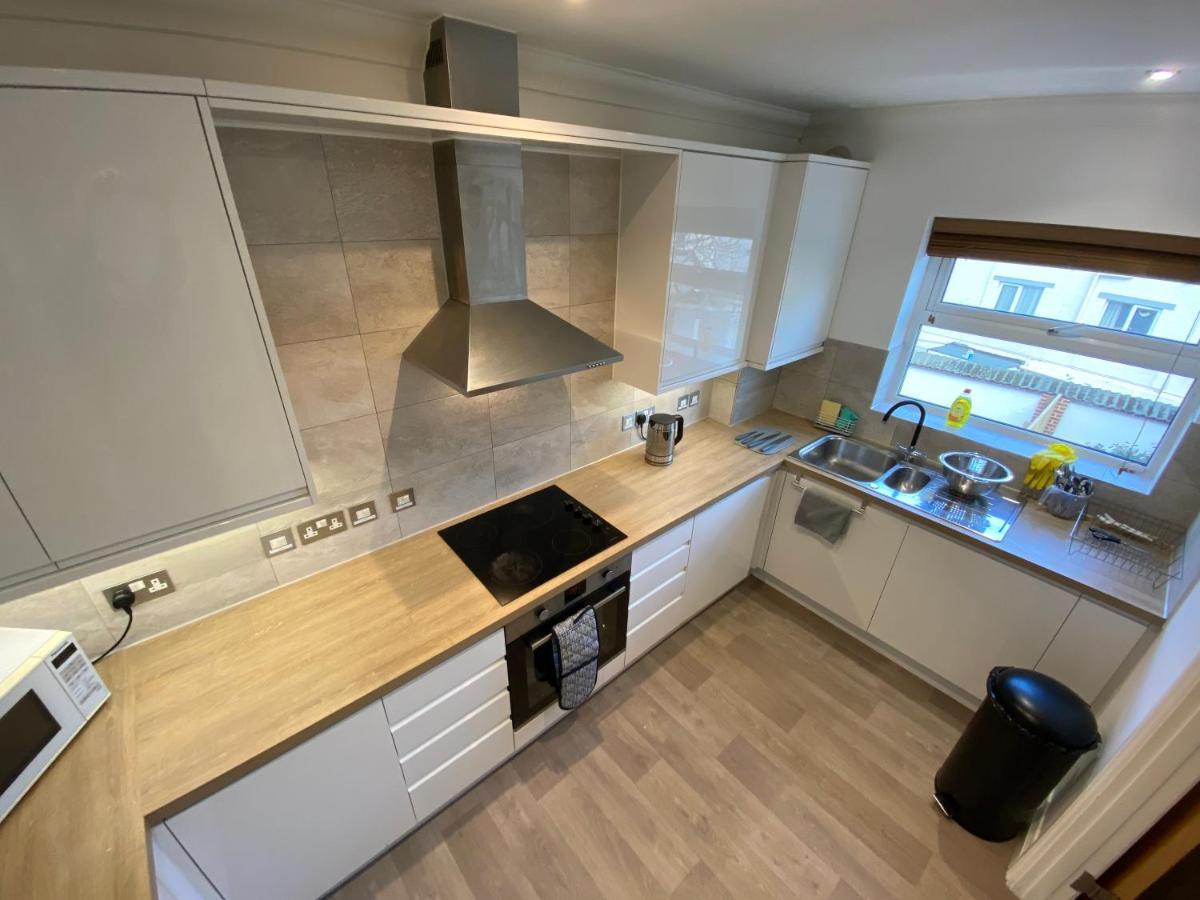 Bournemouth Beachfront Retreat 3 Bedroom 3 Bathroom Seaside B&B With Free Parking المظهر الخارجي الصورة