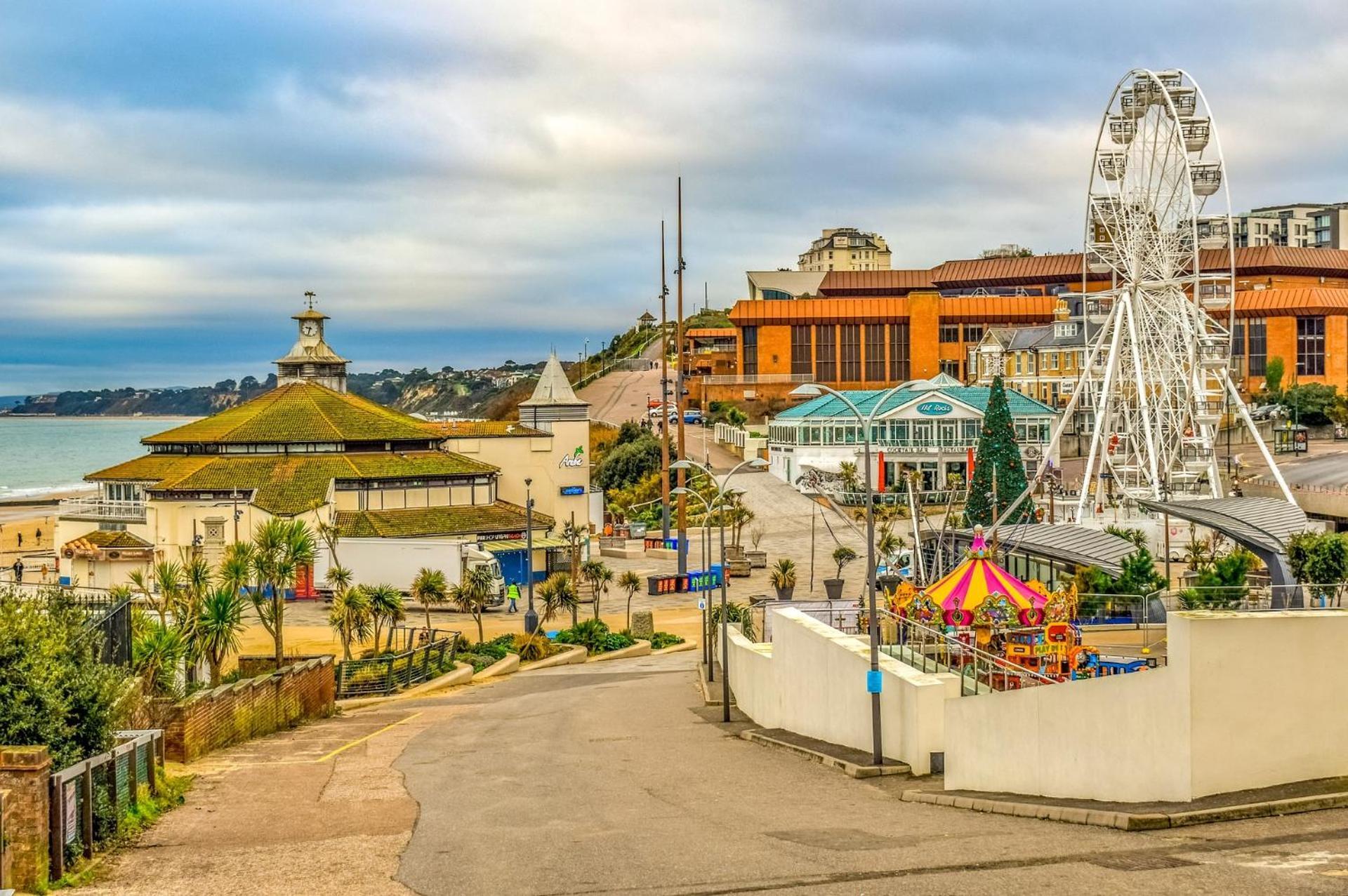 Bournemouth Beachfront Retreat 3 Bedroom 3 Bathroom Seaside B&B With Free Parking المظهر الخارجي الصورة