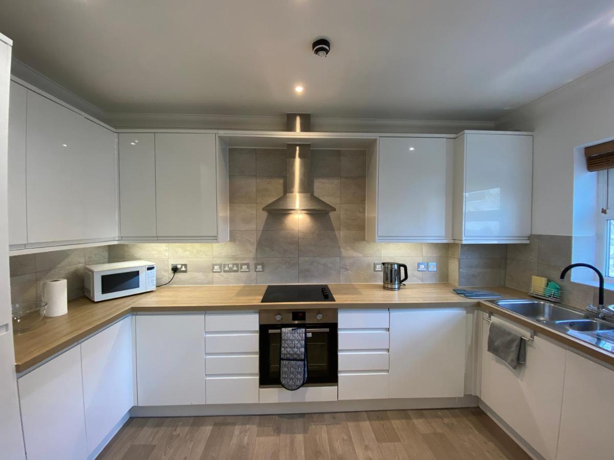 Bournemouth Beachfront Retreat 3 Bedroom 3 Bathroom Seaside B&B With Free Parking المظهر الخارجي الصورة