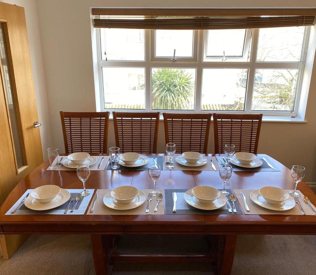 Bournemouth Beachfront Retreat 3 Bedroom 3 Bathroom Seaside B&B With Free Parking المظهر الخارجي الصورة