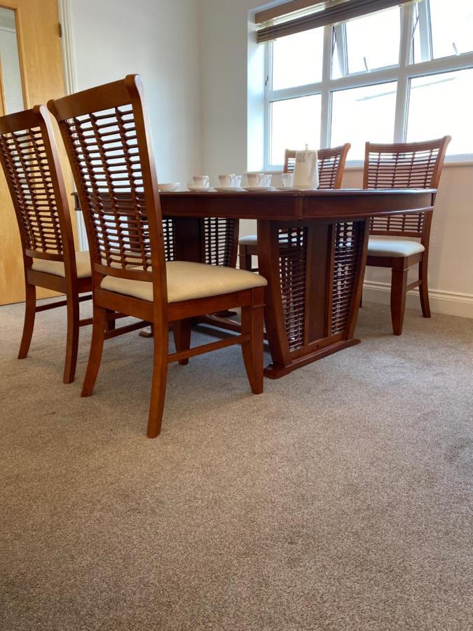 Bournemouth Beachfront Retreat 3 Bedroom 3 Bathroom Seaside B&B With Free Parking المظهر الخارجي الصورة