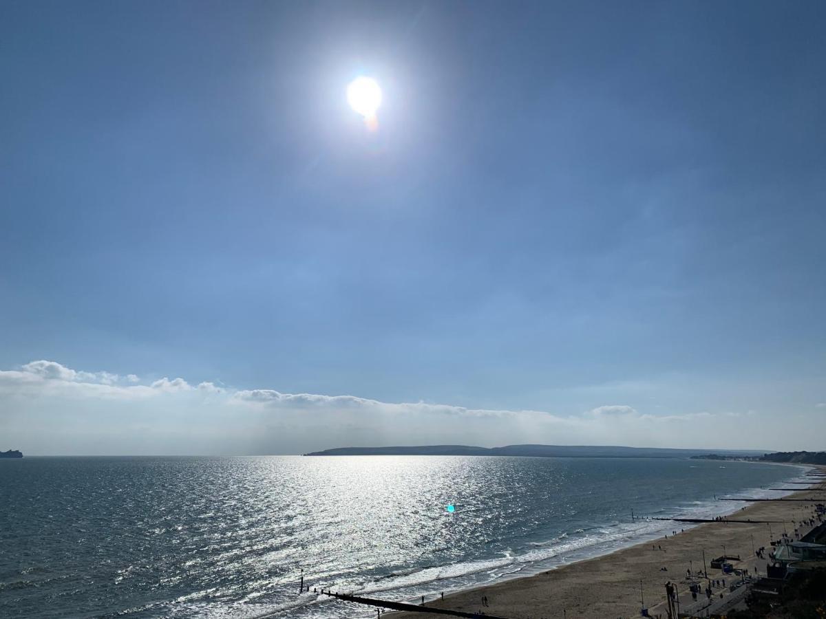 Bournemouth Beachfront Retreat 3 Bedroom 3 Bathroom Seaside B&B With Free Parking المظهر الخارجي الصورة