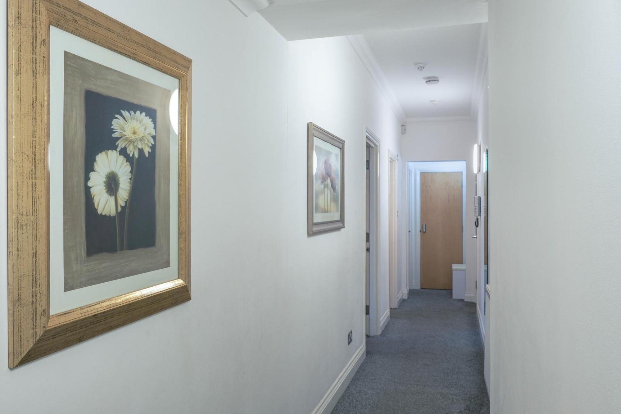 Bournemouth Beachfront Retreat 3 Bedroom 3 Bathroom Seaside B&B With Free Parking المظهر الخارجي الصورة