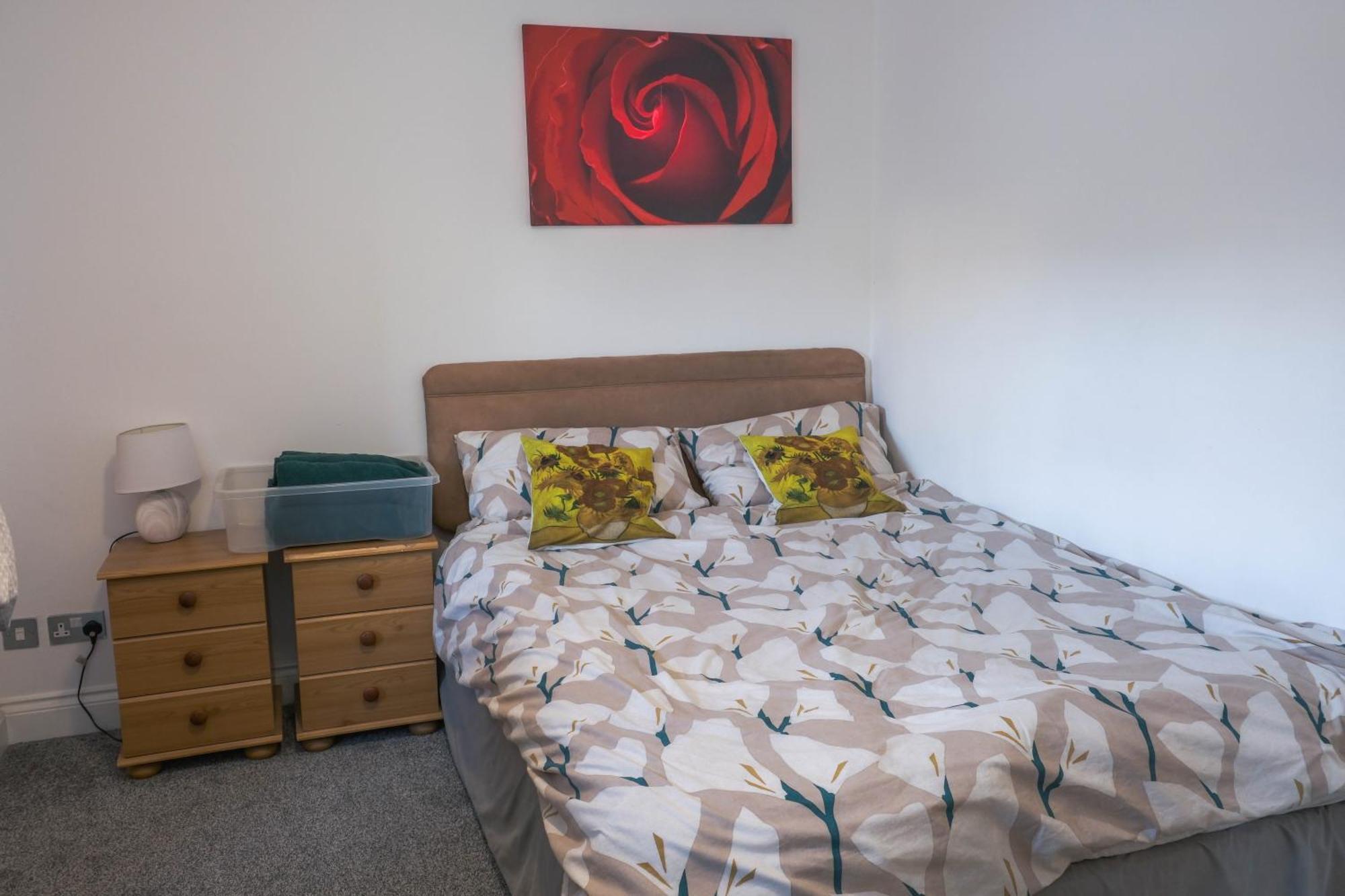 Bournemouth Beachfront Retreat 3 Bedroom 3 Bathroom Seaside B&B With Free Parking المظهر الخارجي الصورة